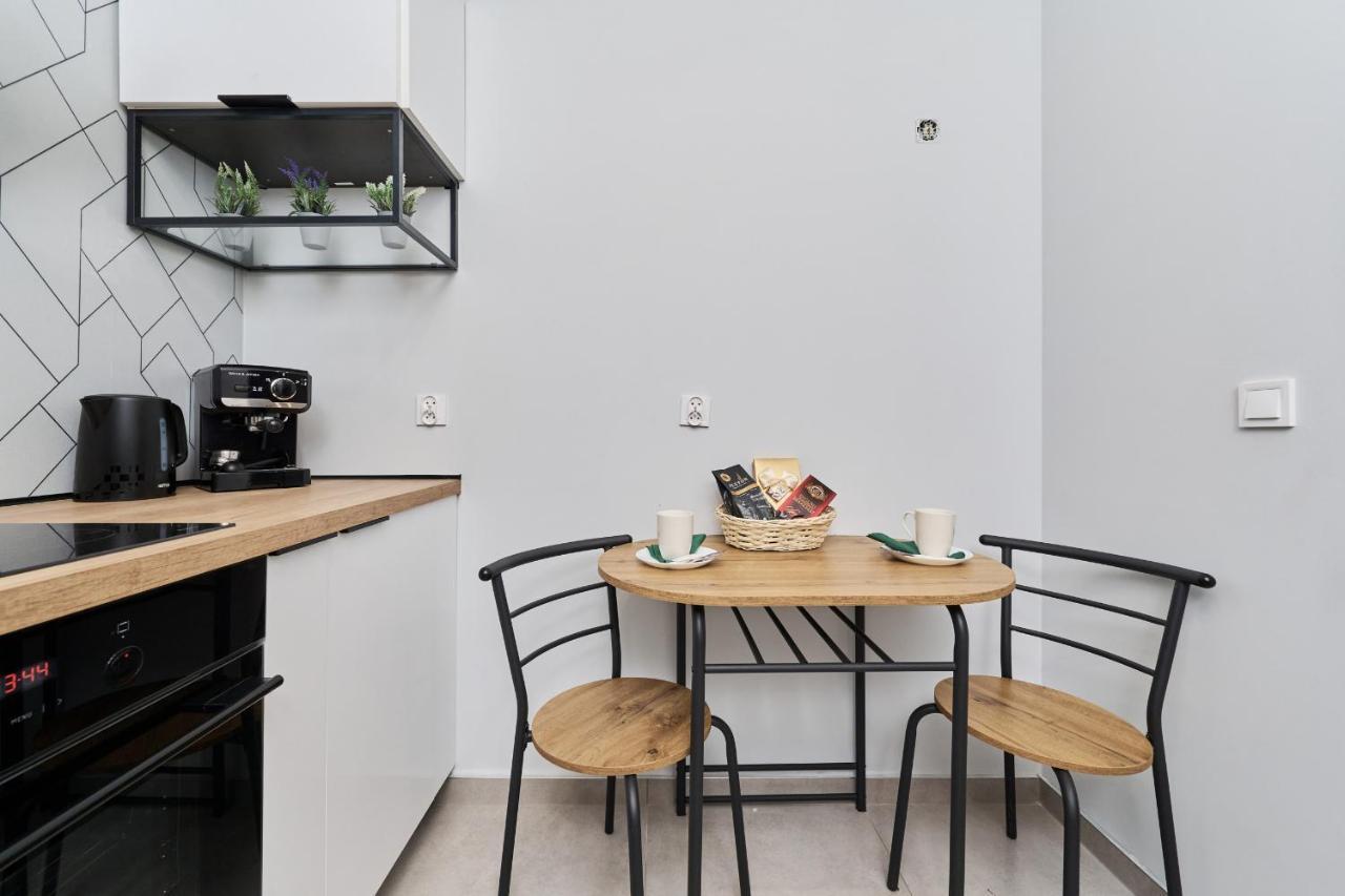 Nowa Manufaktura Apartment Wroclaw Krzyki By Noclegi Renters Exteriör bild