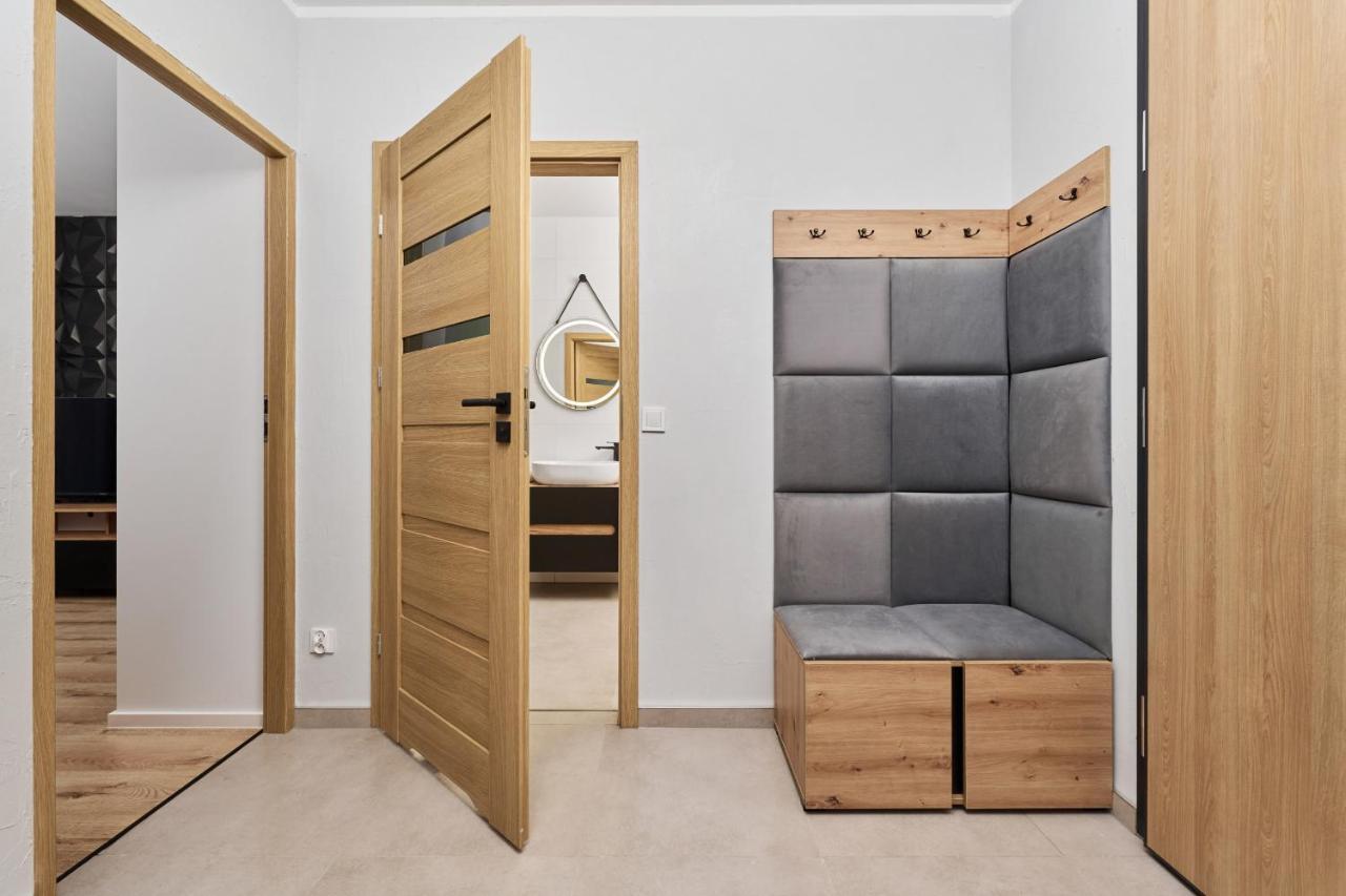 Nowa Manufaktura Apartment Wroclaw Krzyki By Noclegi Renters Exteriör bild