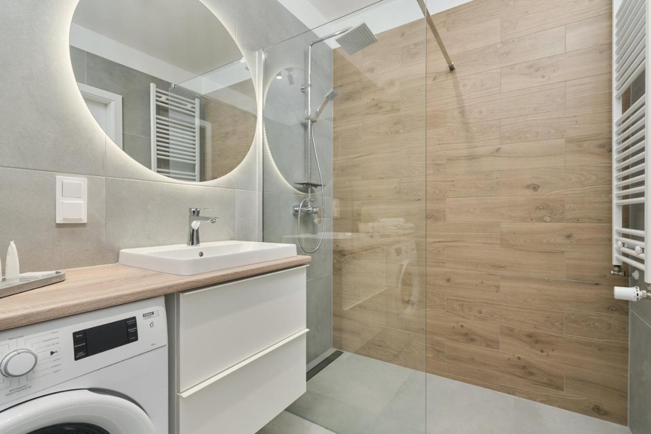 Nowa Manufaktura Apartment Wroclaw Krzyki By Noclegi Renters Exteriör bild